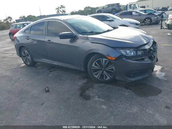 JHMFC1F76JX043146 2018 HONDA CIVIC - Image 1