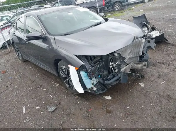 JHMFC1F77JX000581 2018 HONDA CIVIC - Image 1