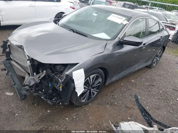 JHMFC1F77JX000581 2018 HONDA CIVIC - Image 2