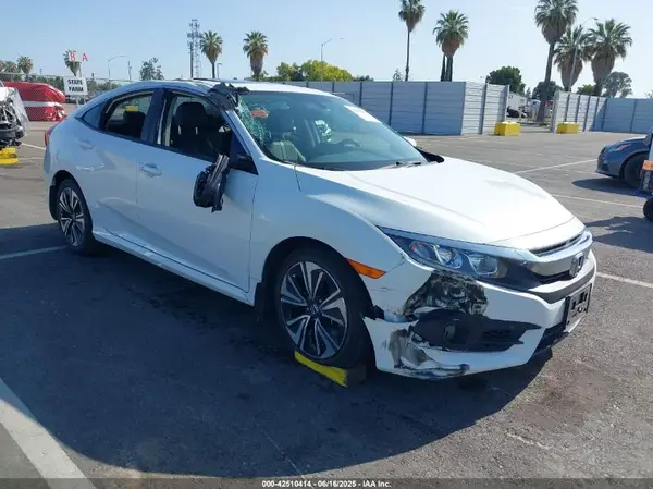 JHMFC1F77JX001391 2018 HONDA CIVIC - Image 1