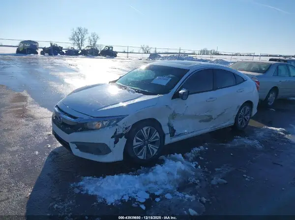 JHMFC1F77JX003710 2018 HONDA CIVIC - Image 2