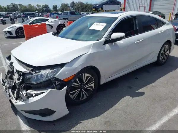 JHMFC1F77JX010494 2018 HONDA CIVIC - Image 2