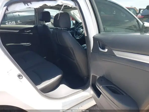JHMFC1F77JX011144 2018 HONDA CIVIC - Image 8