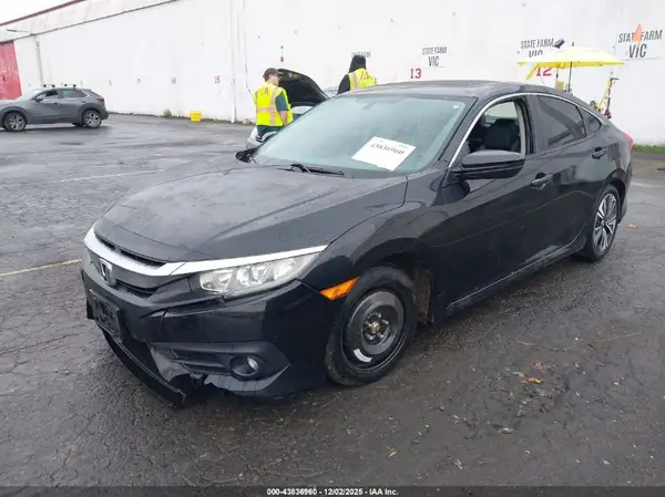 JHMFC1F77JX041180 2018 HONDA CIVIC - Image 2