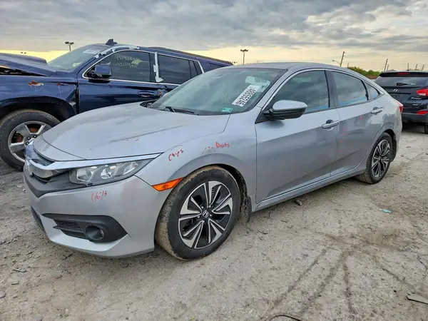 JHMFC1F77JX043172 2018 HONDA CIVIC - Image 1