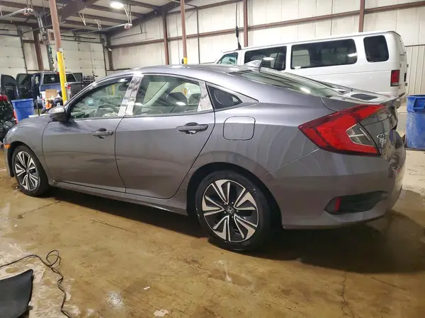 JHMFC1F78JX027000 2018 HONDA CIVIC - Image 2