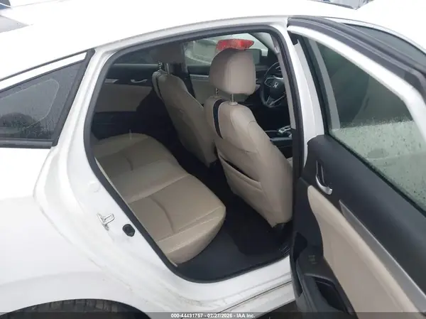 JHMFC1F78JX037154 2018 HONDA CIVIC - Image 8