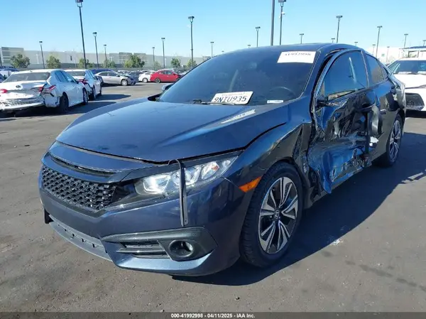 JHMFC1F79JX005233 2018 HONDA CIVIC - Image 2