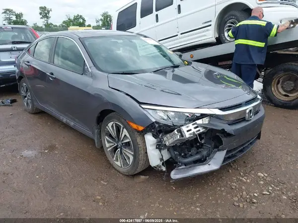 JHMFC1F79JX026437 2018 HONDA CIVIC - Image 1