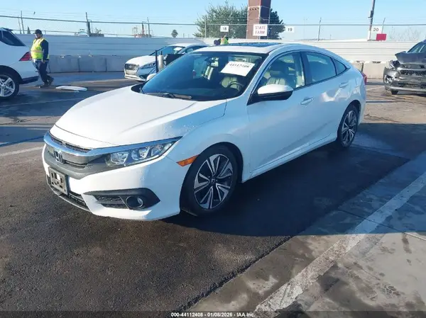 JHMFC1F79JX036269 2018 HONDA CIVIC - Image 2