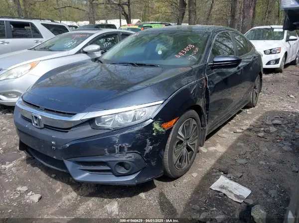 JHMFC1F79JX043058 2018 HONDA CIVIC - Image 2