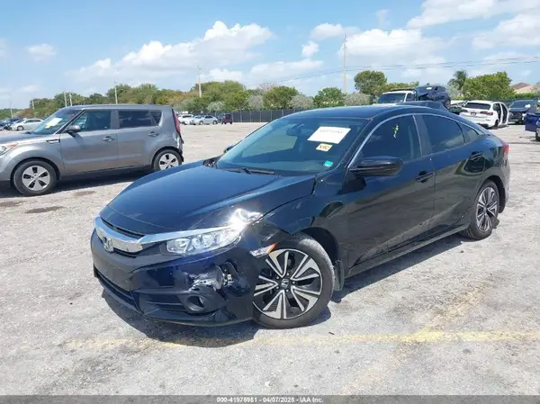 JHMFC1F7XJX004754 2018 HONDA CIVIC - Image 2