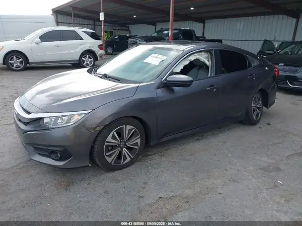 JHMFC1F7XJX016399 2018 HONDA CIVIC - Image 2