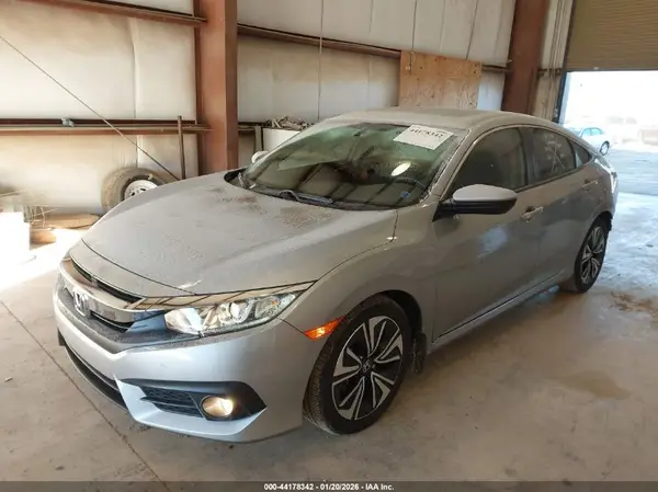 JHMFC1F7XJX026205 2018 HONDA CIVIC - Image 2