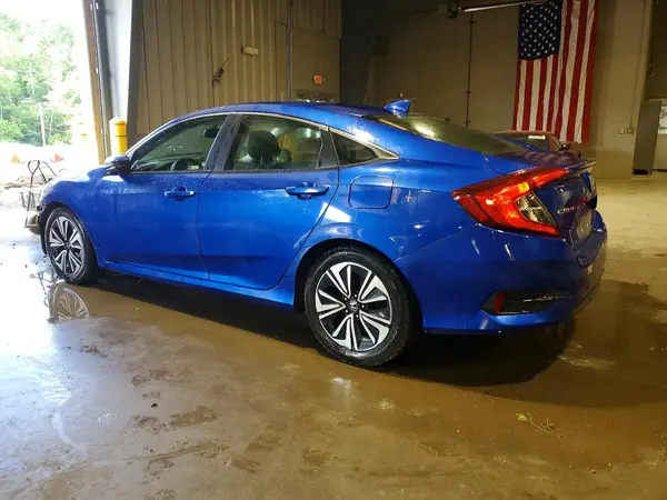 JHMFC1F7XJX043070 2018 HONDA CIVIC - Image 2