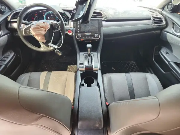 JHMFC1F80JX000589 2018 HONDA CIVIC - Image 8