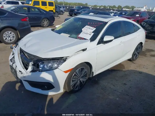 JHMFC1F8XJX013706 2018 HONDA CIVIC - Image 2