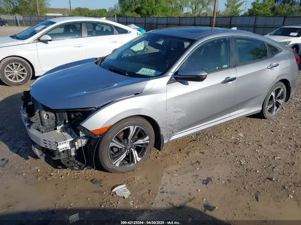 JHMFC1F93JX003978 2018 HONDA CIVIC - Image 2