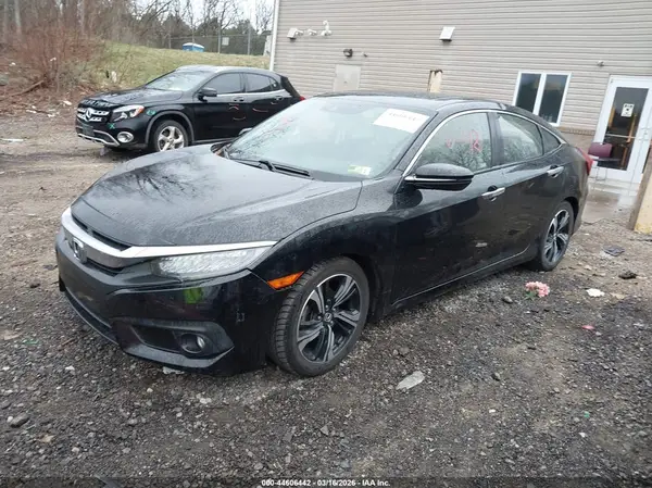 JHMFC1F93JX021123 2018 HONDA CIVIC - Image 2
