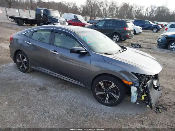 JHMFC1F95JX025402 2018 HONDA CIVIC - Image 1
