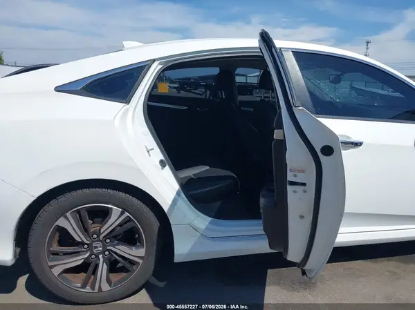 JHMFC1F96JX005398 2018 HONDA CIVIC - Image 8