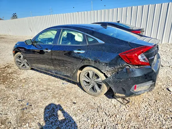 JHMFC1F97JX017057 2018 HONDA CIVIC - Image 2