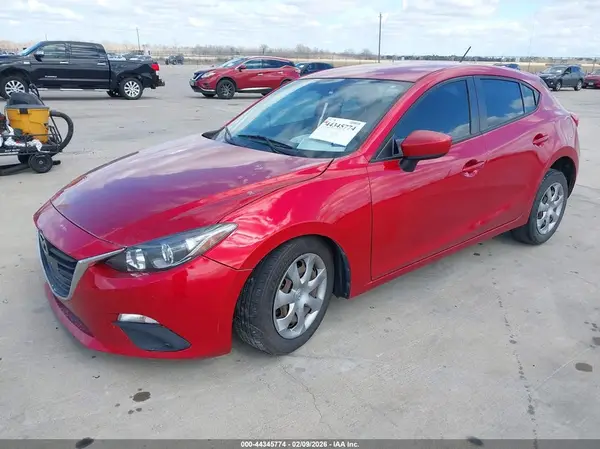 JM1BM1J73G1353836 2016 MAZDA 3 - Image 2