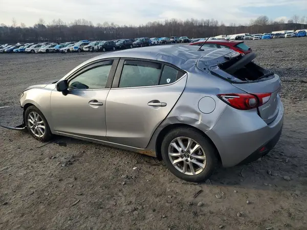 JM1BM1L73G1332949 2016 MAZDA 3 - Image 2
