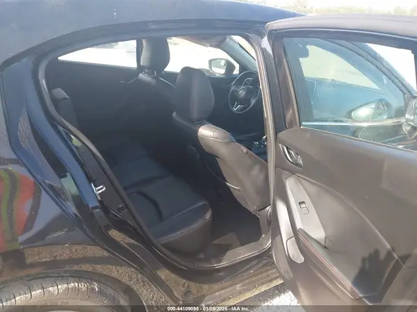 JM1BM1M30G1330832 2016 MAZDA 3 - Image 8