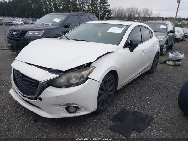 JM1BM1M34G1330428 2016 MAZDA 3 - Image 2