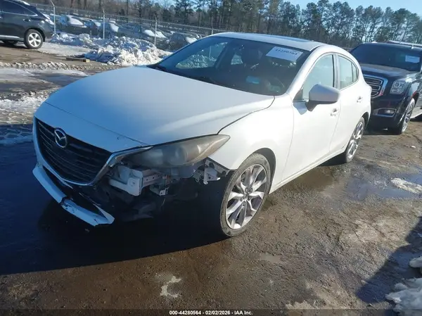 JM1BM1M38G1292038 2016 MAZDA 3 - Image 2