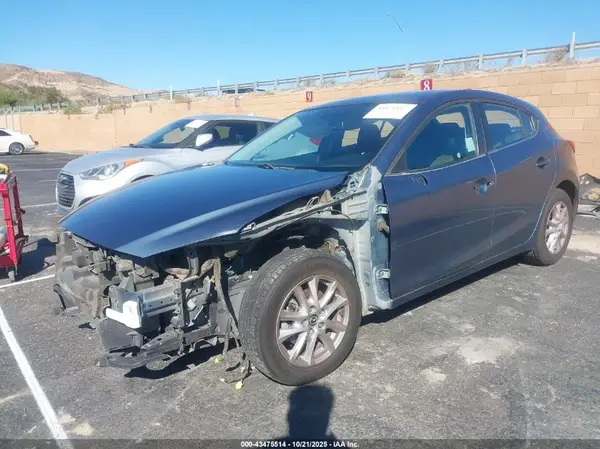 JM1BM1M73G1330777 2016 MAZDA 3 - Image 2