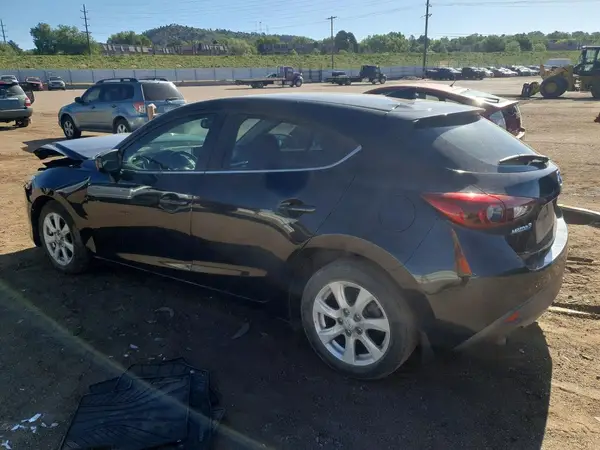 JM1BM1N32G1311147 2016 MAZDA 3 - Image 2