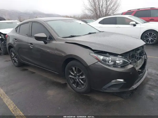 JM1BM1T70G1320726 2016 MAZDA 3
