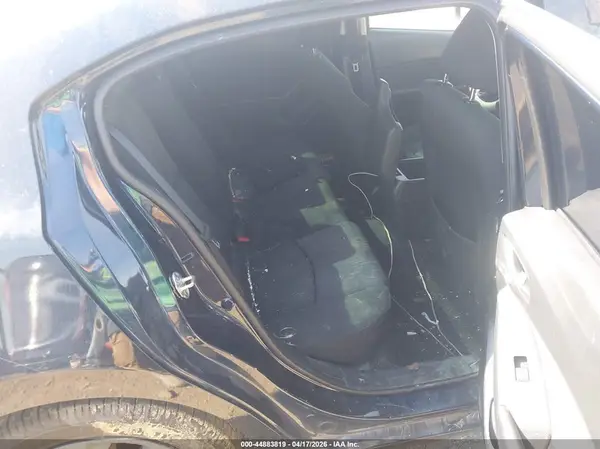 JM1BM1T72G1342016 2016 MAZDA 3 - Image 8