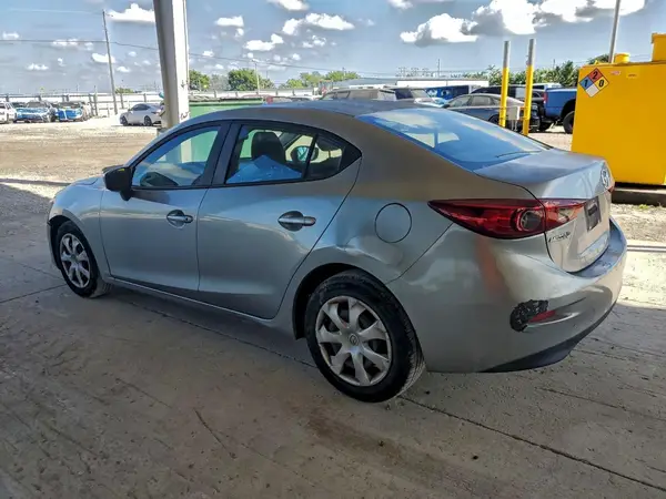 JM1BM1T74G1329137 2016 MAZDA 3 - Image 2