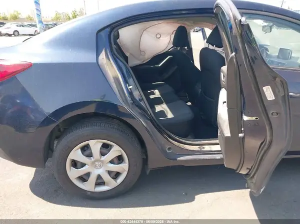JM1BM1T77G1348345 2016 MAZDA 3 - Image 8
