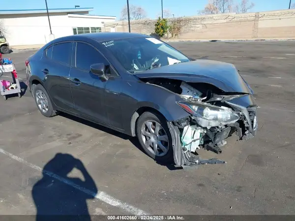 JM1BM1T79G1313953 2016 MAZDA 3 - Image 1