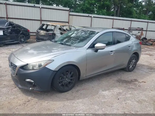 JM1BM1U77G1284645 2016 MAZDA 3 - Image 2