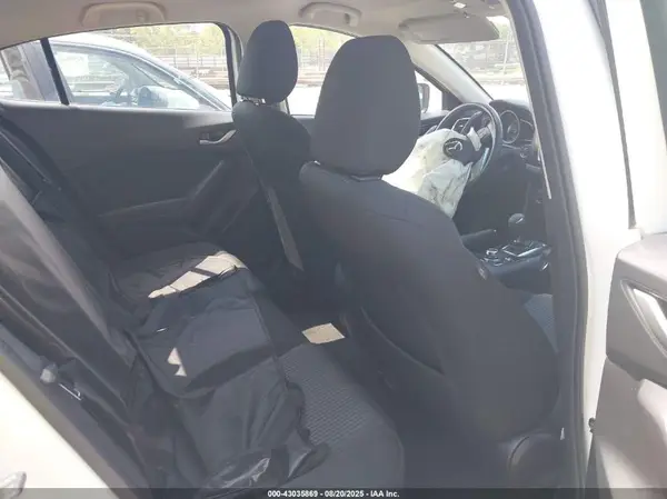 JM1BM1U7XG1284834 2016 MAZDA 3 - Image 8
