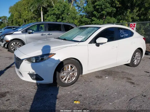 JM1BM1V71G1328721 2016 MAZDA 3 - Image 2
