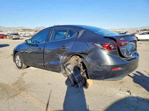 JM1BM1V75G1348759 2016 MAZDA 3 - Image 2
