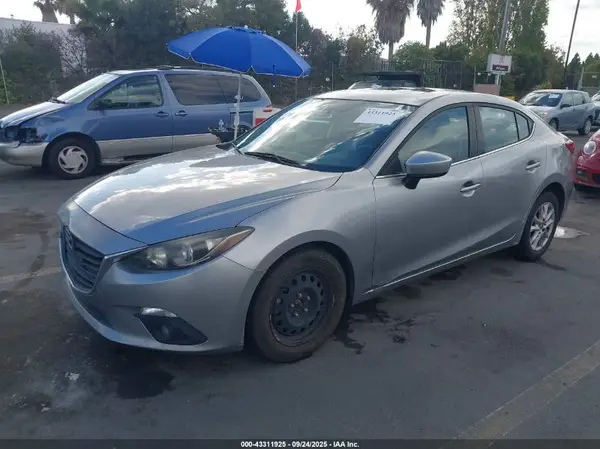 JM1BM1V76G1320839 2016 MAZDA 3 - Image 2