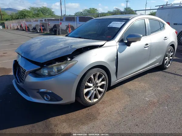JM1BM1W31G1320663 2016 MAZDA 3 - Image 2