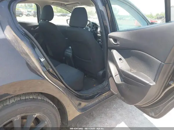 JM1BM1W76G1338076 2016 MAZDA 3 - Image 8