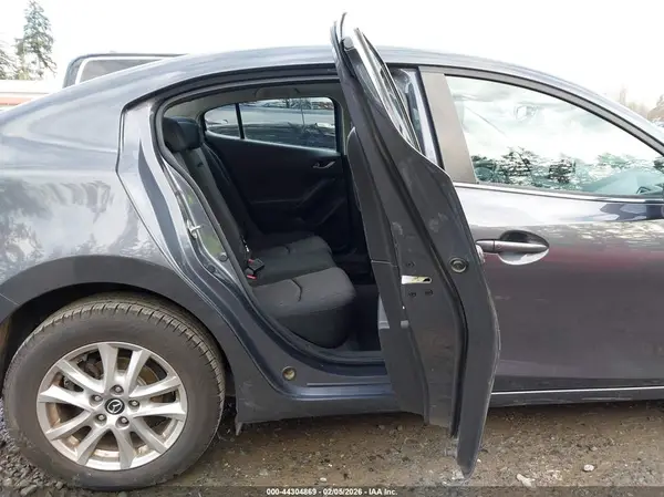JM1BM1W79G1319036 2016 MAZDA 3 - Image 8