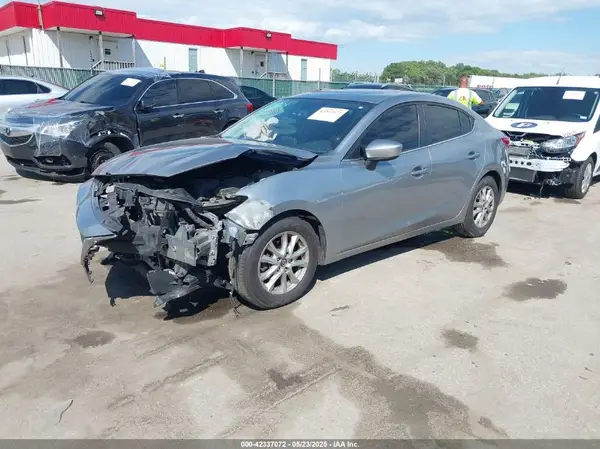 JM1BM1W7XG1290243 2016 MAZDA 3 - Image 2