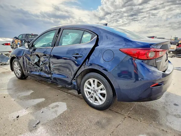 JM1BM1X78G1314828 2016 MAZDA 3 - Image 2