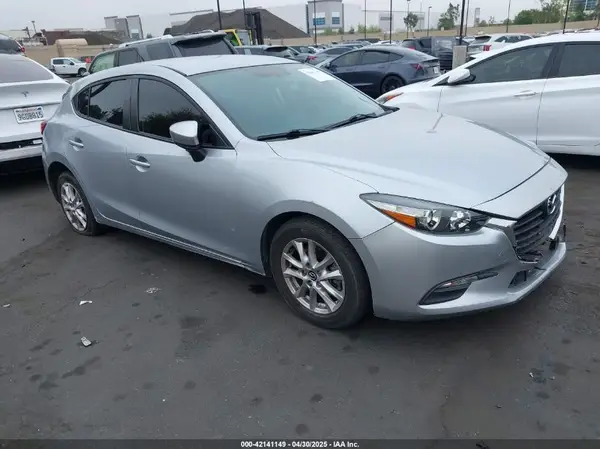 JM1BN1K73H1103011 2017 MAZDA 3 - Image 1