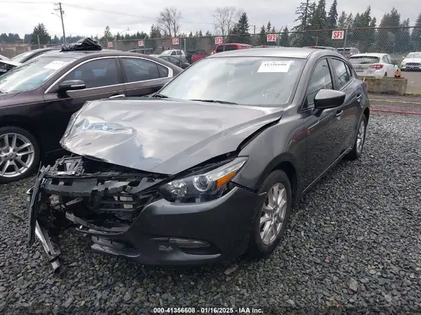 JM1BN1K73H1123050 2017 MAZDA 3 - Image 2